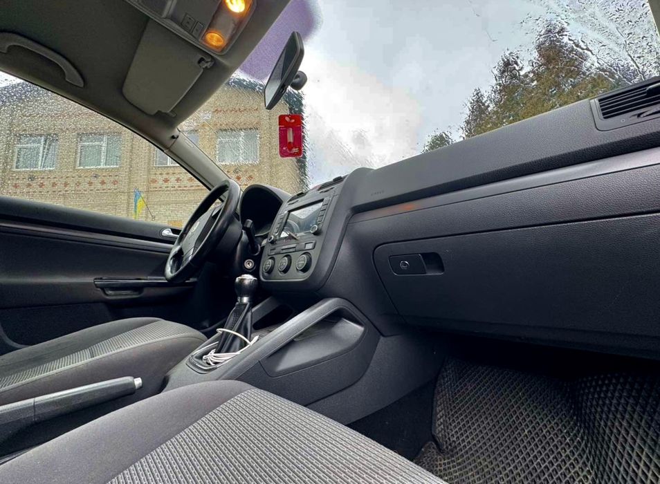 Volkswagen  golf  5 2008 рік