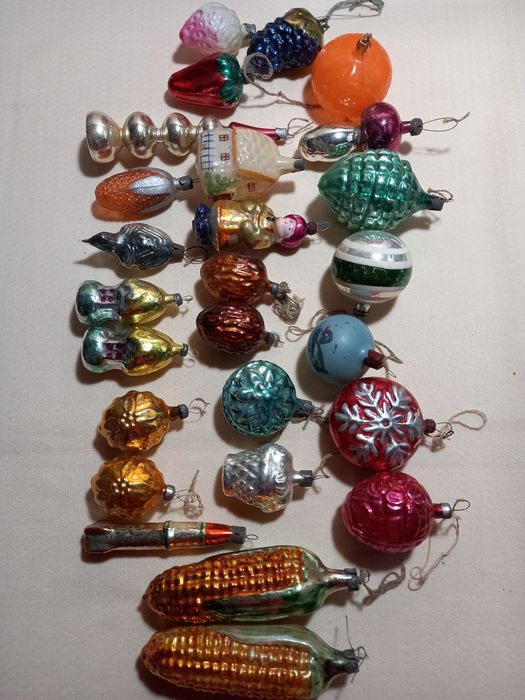 Новогодние игрушки.