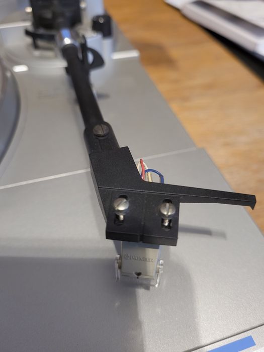 Gramofon Pioneer, PL-640