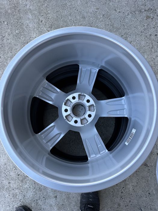 Диски 20 5.112 ЕТ38 9Jx20H2 Audi E-Tron Q7