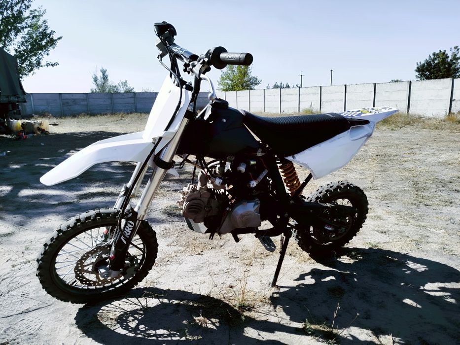 UCF pilot 150 пітбайк кроссовий.