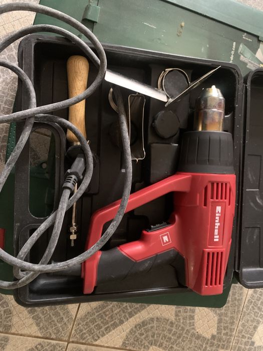 Maquina Furar/martelo Bosch PBH 3000 FRE + oferta ventilador termico