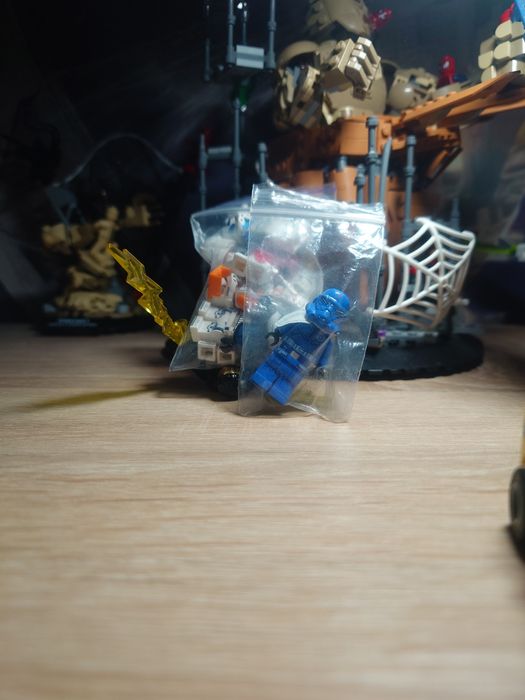 Продам або обміняю в ІФ лего