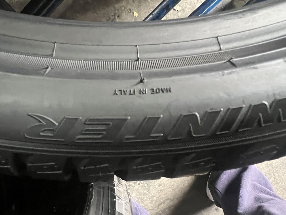 275/35/21+255/35/21 R21 Pirelli Sottozero 3 4шт нові зима