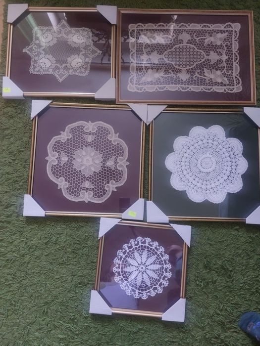 Obrazy z koronkami