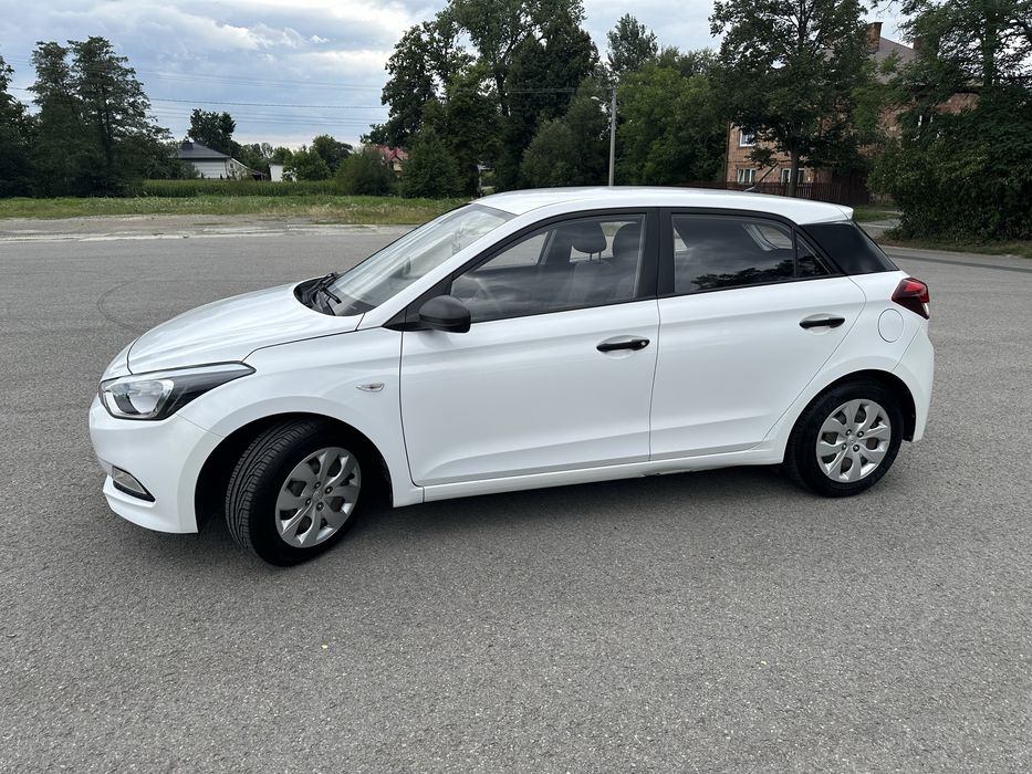Hyundai i20 benzyna niski przebieg 53 tys km