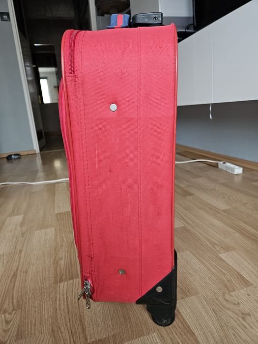 Walizka kabinowa podręczna mała