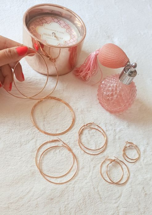 6 pares de Argolas de vários  tamanhos