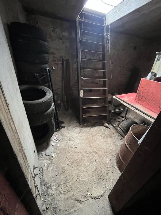 Продам гараж.Крюківський 3 Раковка