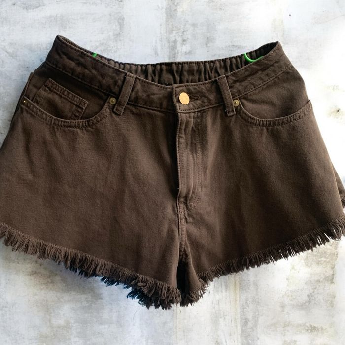 Женские шорты H&M ,шоколадные
