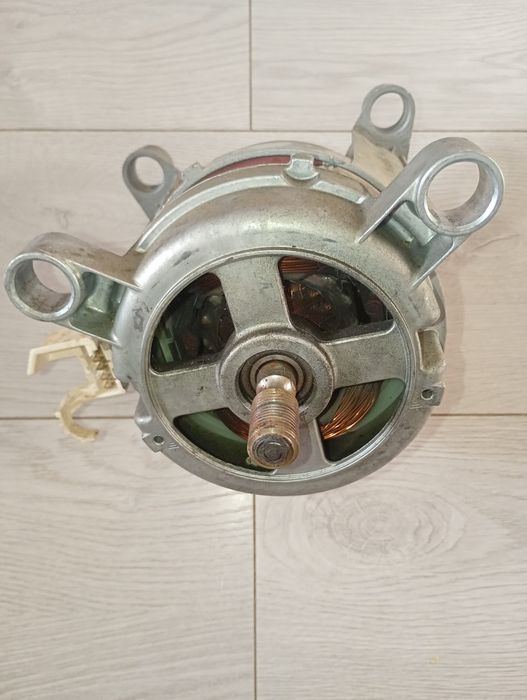Электродвигатель  оригинальный Nidec Sole Motor (Zanussi Lindo).