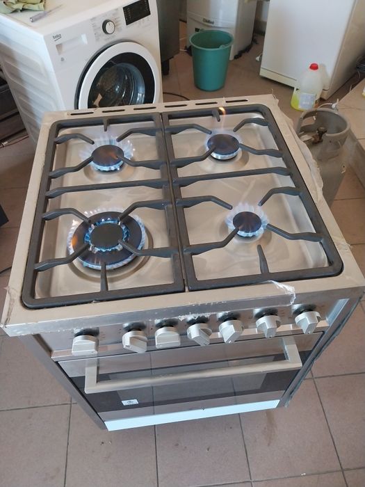 Газова плита 60см ARDA нова.