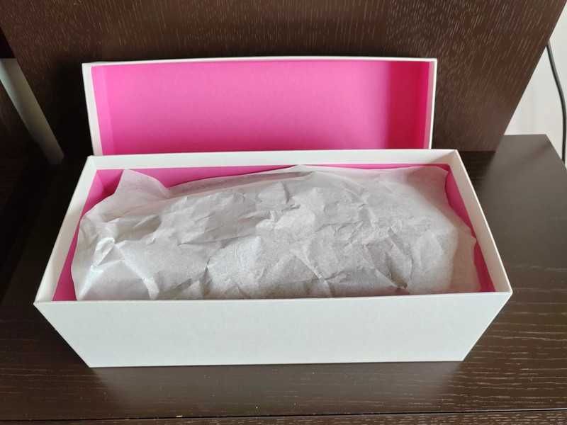 Sapatos pretos de pele Moskkito