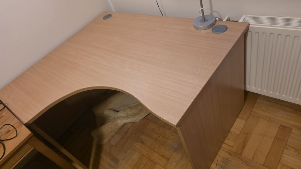 Biurko narożne z nadstawka