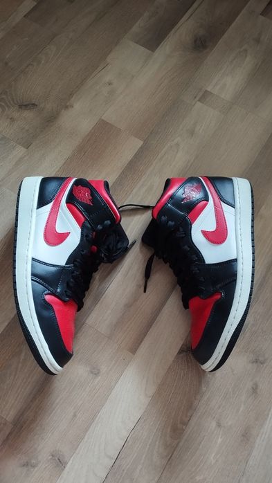 Buty Air Jordan 1 MID rozmiar 43