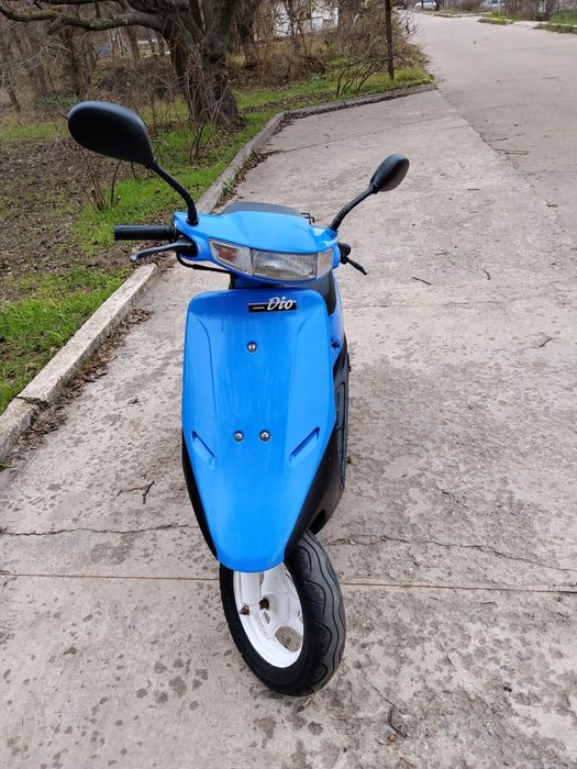 Продам скутер Honda Dio 18