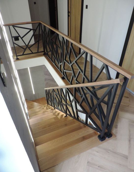 Перила на сходи металеві