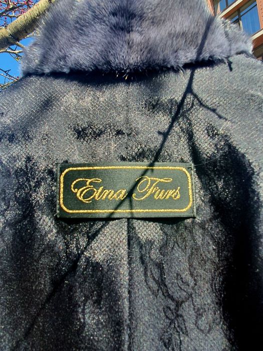 Жилет из каракуля, отделка норка Etna Furs, Kopenhagen fur, MaxMara