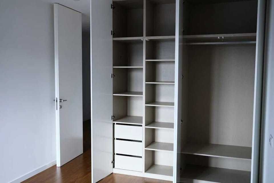 Apartamento/Condomínio com 3 quartos e 2 casas de banho