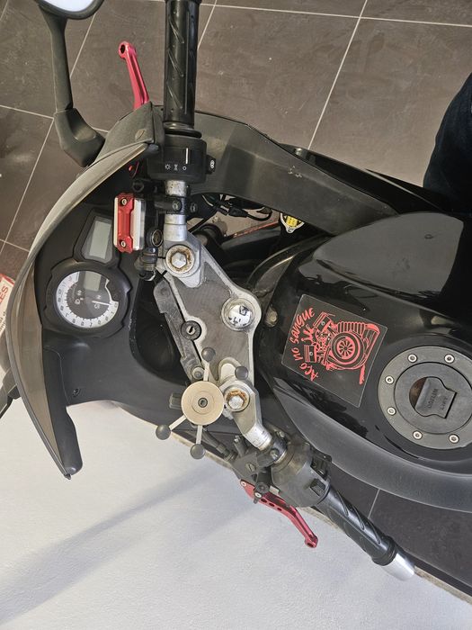 Daelim roadwin 125r