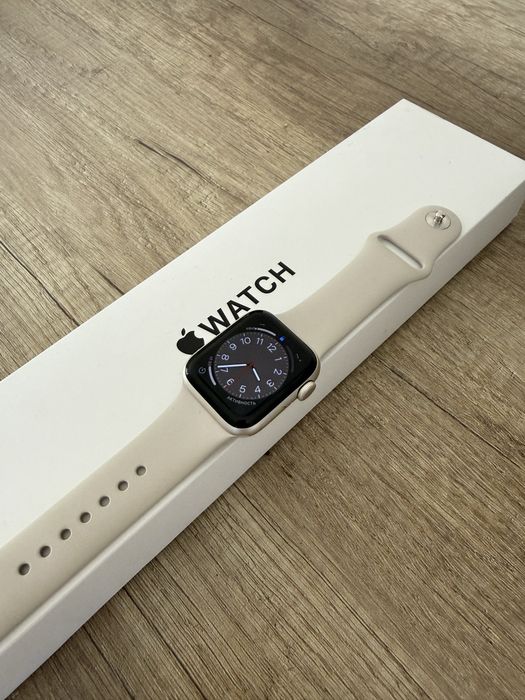 Apple Watch SE 2 Starlight, Стан ідеальний (як нові), повний комплект + чек