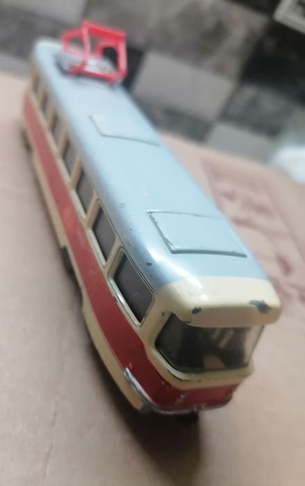 Трамвай игрушка металический