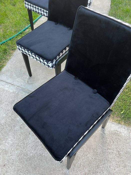 Krzesła Aga po renowacji PRL