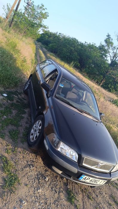 Продам VOLVO V 40