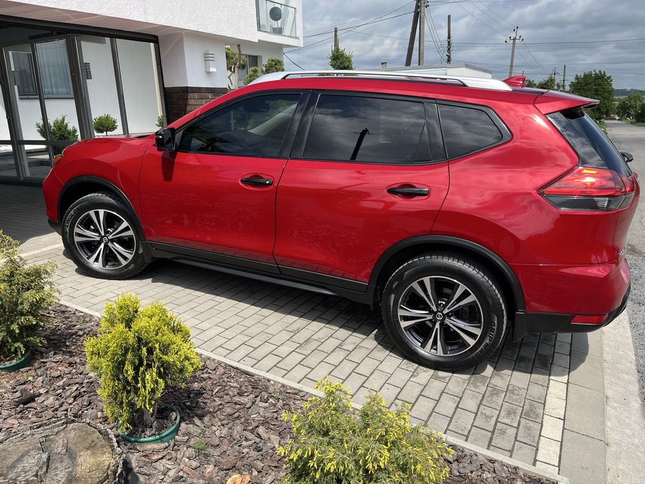 Продам Nissan Rogue