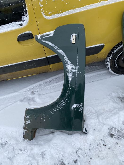 Продам крыло левое  ваз 2107