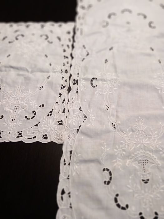 Congunto de 3 naperons  brancos de linho