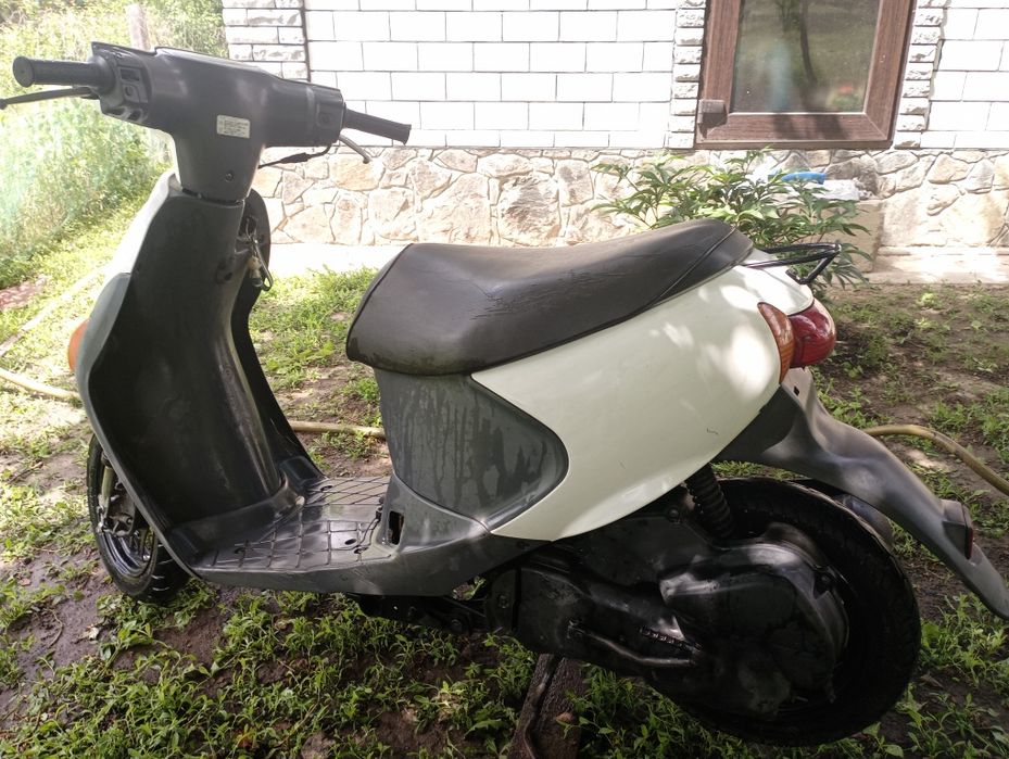 У продажі Suzuki let's 4