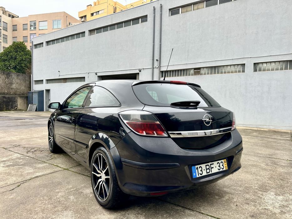 Opel Astra GTC 1.3CDTI