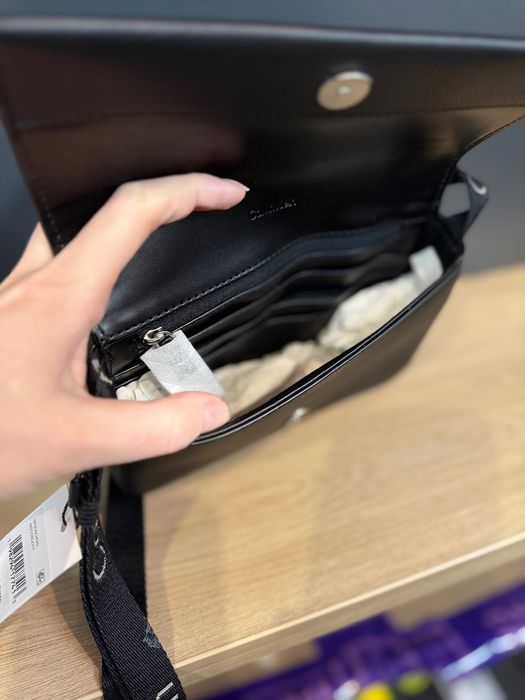 Сумка кросбоді Calvin Klein All Day Phone. Оригінал.