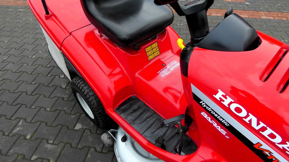 Traktorek kosiarka HONDA 2417 2 Cylindry (081205.5) - Baras