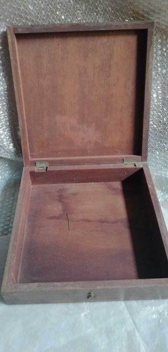 Caixas em madeira para bolas de bilhar