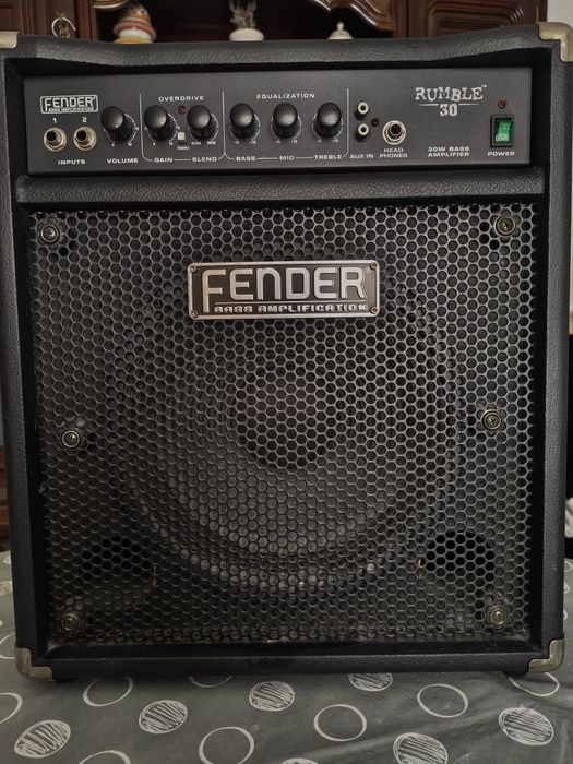 Fender Rumble 30 – Amplificador de Baixo 30W