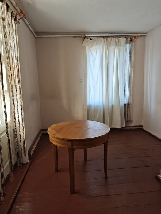 Продам 2-х кімнатну квартиру