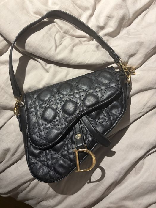 czarna torebka dior