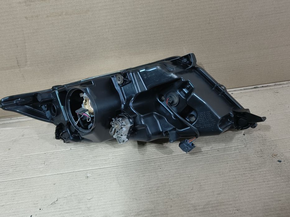 Фара Toyota Venza Тоёта Оригинал