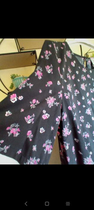 Vestido lindíssimo padrões rosas tamanho L