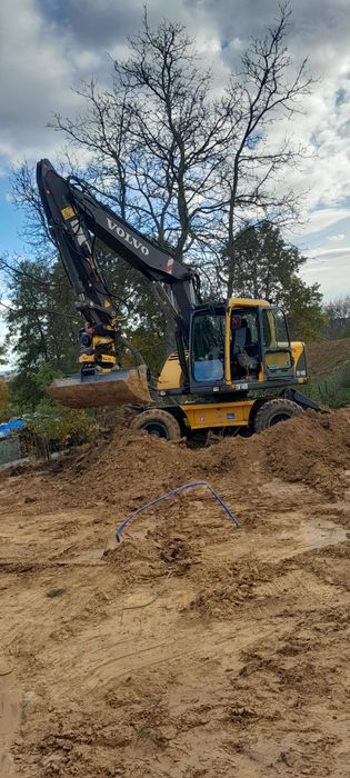 Usługi koparką I ciągnikiem rolniczym transport wywrotką mini koparka.
