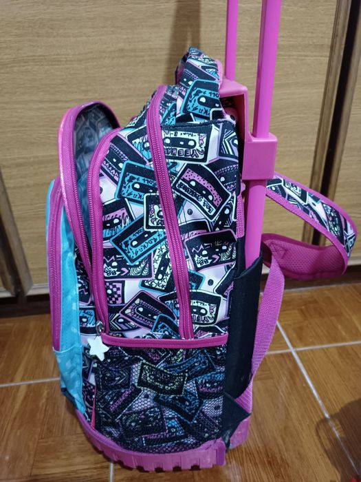 Mochila LOL e mochila Unicórnio