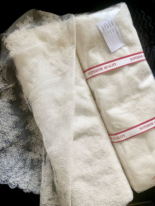 14,3 m Koronka „francuska” ślubna