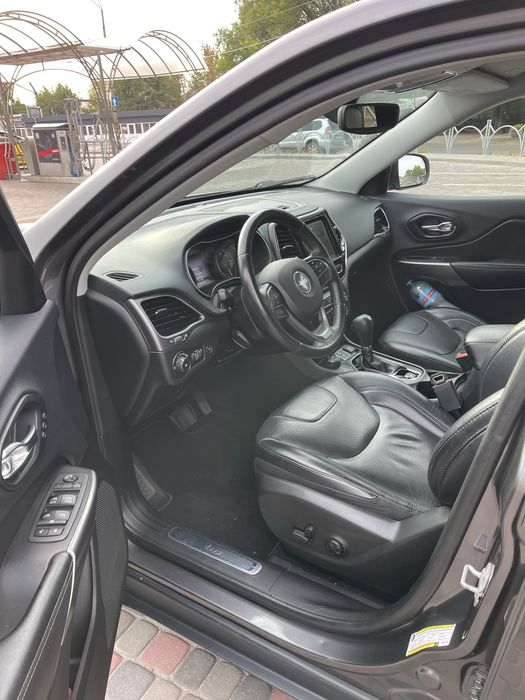 Jeep Cherokeе kl  3.2 LIMITED