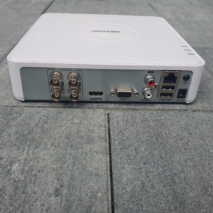 Rejstrator Hikvision DS-7104HUHI-K1