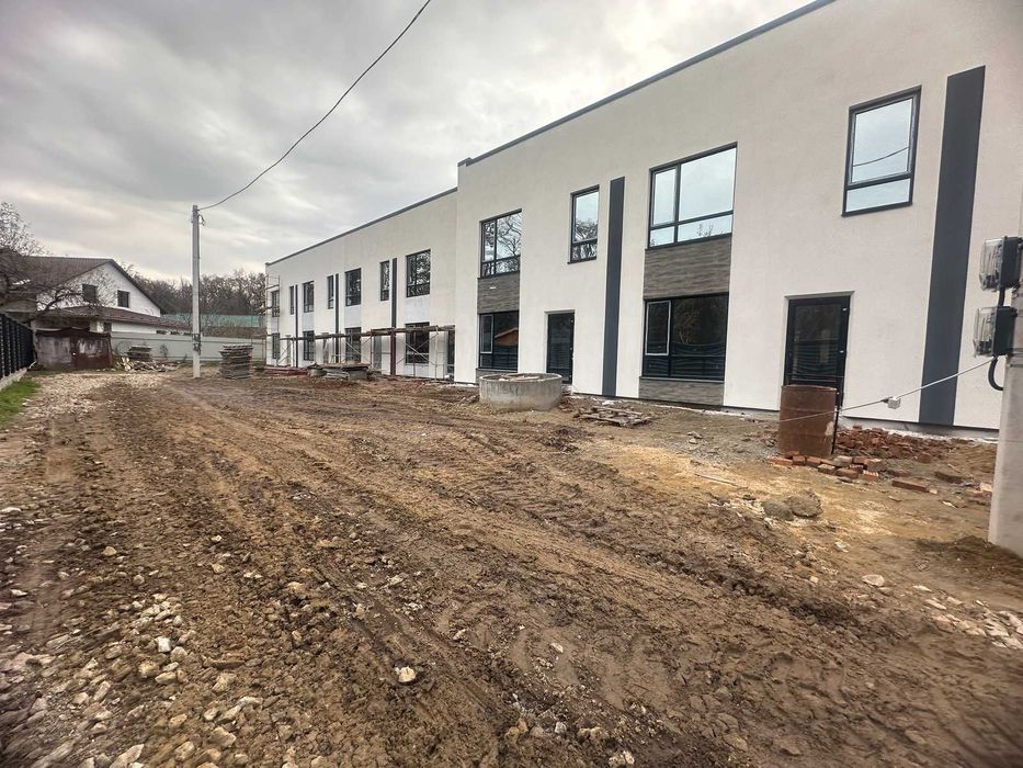 Продаж таунхаусів в Агрономічному