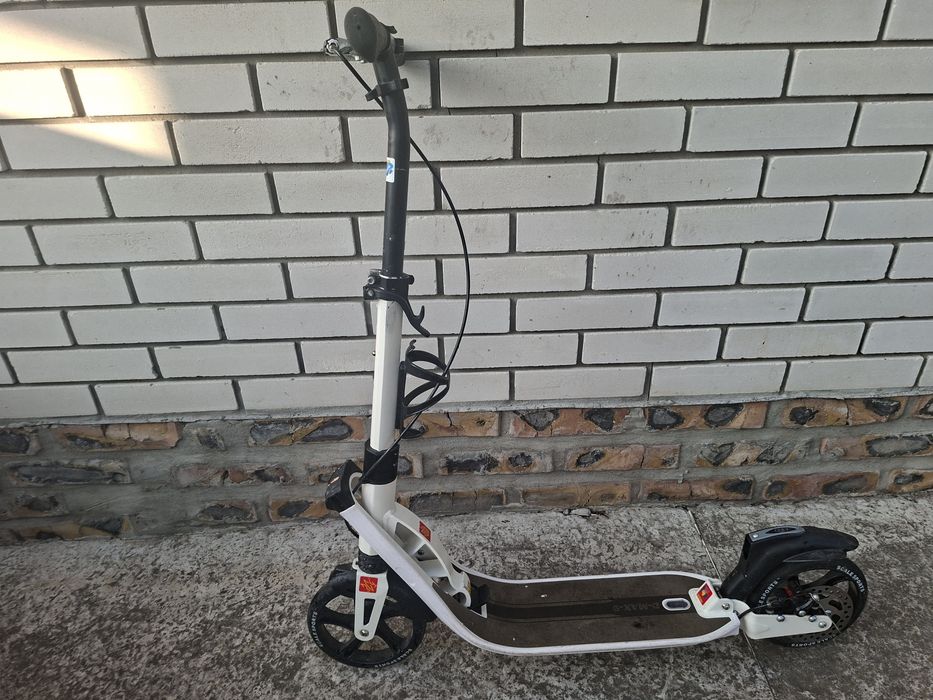 Продам міський самокат