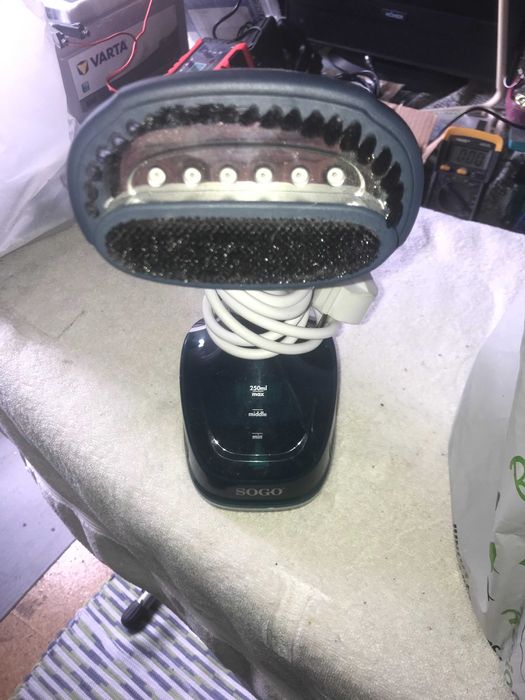 ferro de engomar a vapor de cabide