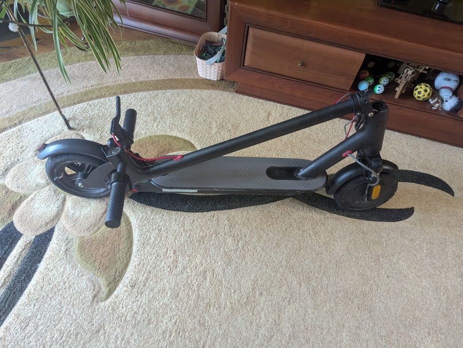 Електросамокат Xiaomi M365